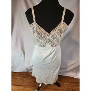 Vintage Caresse Lace Full Zip Slip Size 34 Short
